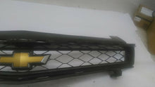 Load image into Gallery viewer, GRILLE Chevrolet Camaro 2014 14 2015 15 - MM2069482
