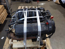 Load image into Gallery viewer, CD CHANGER Jaguar XJ8 XK8 2000 00 01 02 03 04 05 06 - NW292304
