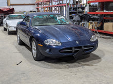 Load image into Gallery viewer, CD CHANGER Jaguar XJ8 XK8 2000 00 01 02 03 04 05 06 - NW292304
