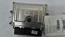 Load image into Gallery viewer, ECU ECM Computer Hyundai Elantra 2019 - MM2096047
