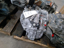 Load image into Gallery viewer, Transmission Volkswagen Jetta 2019 - MM2105915
