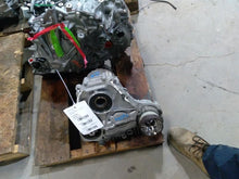 Load image into Gallery viewer, TRANSFER CASE Vanden Pl XF XFR XJ XJL 2013 13 2014 14 2015 15 - MM2110878

