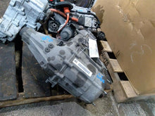 Load image into Gallery viewer, [INVENTORYCAR_YEAR_MAKE_MODEL] TRANSFER CASE - MM2113432
