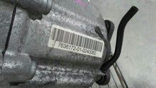 Load image into Gallery viewer, TRANSFER CASE 535i 535i Gt 550i 550i Gt 750 HYBRID 750i 750il B7 10-12 - MM2114717
