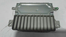 Load image into Gallery viewer, Radio Chrysler Pacifica 2017 - MM2128664
