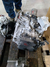 Load image into Gallery viewer, Transmission Chevrolet Equinox 2018 - MM2135101
