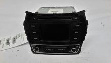 Load image into Gallery viewer, Radio Hyundai Santa Fe 2018 - MM2138921
