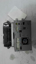 Load image into Gallery viewer, Radio Kia Sorento 2014 - MM2155141
