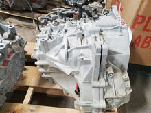Load image into Gallery viewer, Transmission Hyundai Elantra 2017 - MM2222269
