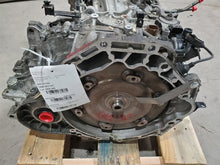 Load image into Gallery viewer, Transmission Kia Sedona 2015 - MM2223920
