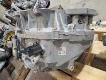 Load image into Gallery viewer, Transmission Cadillac XT5 2019 - MM2228081
