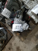 Load image into Gallery viewer, Transfer Case Cadillac XT5 2019 - MM2228082
