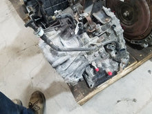 Load image into Gallery viewer, Transmission  RAV4 2010 - MM2250876
