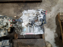 Load image into Gallery viewer, Transmission Kia Forte 2016 - MM2252527
