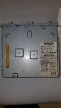 Load image into Gallery viewer, RADIO Honda Pilot 2013 13 2014 14 2015 15 - MM2277841
