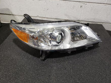 Load image into Gallery viewer, HEADLIGHT LAMP ASSEMBLY Toyota Sienna 11 12 13 14 Right - MM2277906
