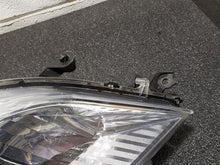 Load image into Gallery viewer, HEADLIGHT LAMP ASSEMBLY Toyota Sienna 11 12 13 14 Right - MM2277906
