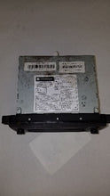 Load image into Gallery viewer, Radio Chevrolet Tahoe 2009 - MM2280573

