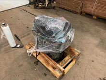 Load image into Gallery viewer, Engine Motor Chevrolet Malibu 2017 - MM2385598
