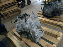Load image into Gallery viewer, Transmission Kia Forte 2016 - MM2385878
