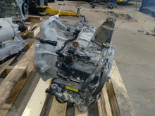 Load image into Gallery viewer, Transmission Hyundai Santa Fe 2018 - MM2414611
