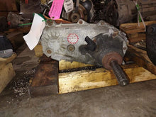 Load image into Gallery viewer, TRANSFER CASE Jeep TJ Wrangler 1997 97 1998 98 1999 99 - MM2462827
