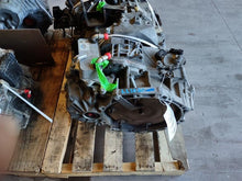 Load image into Gallery viewer, AUTOMATIC TRANSMISSION Beetle Jetta Passat 14 15 16 - MM2463090
