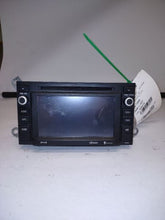 Load image into Gallery viewer, Radio Toyota Tacoma 2017 - MM2464807
