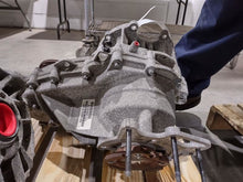 Load image into Gallery viewer, Transfer Case  RANGE ROVER SPORT 2015 - MM2496844
