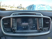 Load image into Gallery viewer, Radio Kia Sorento 2016 - MM2504554
