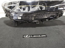 Load image into Gallery viewer, Headlight Lamp Assembly  BMW 740E 2018 - MM2509395
