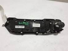 Load image into Gallery viewer, Temperature Controls Jeep Wrangler 2020 - MM2526711
