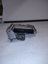 Load image into Gallery viewer, ECU ECM COMPUTER Jetta 2005 05 2.5L Auto - MM2544156

