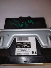 Load image into Gallery viewer, ECU ECM COMPUTER Toyota Tacoma 2006 06 - MM2561514
