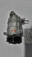 Load image into Gallery viewer, AC Compressor Chevrolet Equinox 2022 - MM2574858
