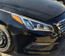 Load image into Gallery viewer, HEADLIGHT LAMP ASSEMBLY Hyundai Sonata Sonata Hybrid 15 16 Right - MM2577027
