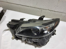 Load image into Gallery viewer, HEADLIGHT LAMP ASSEMBLY - MM2577097
