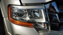 Load image into Gallery viewer, HEADLIGHT LAMP ASSEMBLY Expedition 2015 15 2016 16 2017 17 Right - MM2628931
