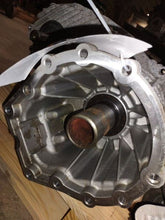 Load image into Gallery viewer, TRANSFER CASE Porsche Cayenne 11 12 13 14 15 16 17 18 - MM2652387
