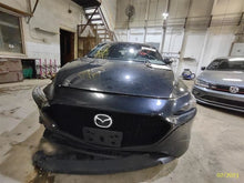 Load image into Gallery viewer, GRILLE Mazda 3 2019 19 2020 20 - MM2655070
