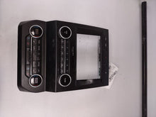 Load image into Gallery viewer, Radio  EXPEDITION 2019 - MM2658578
