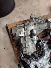Load image into Gallery viewer, [INVENTORYCAR_YEAR_MAKE_MODEL] TRANSMISSION 4X4 - MM2666585
