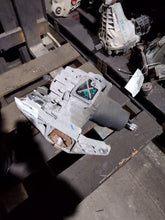 Load image into Gallery viewer, [INVENTORYCAR_YEAR_MAKE_MODEL] TRANSMISSION 4X4 - MM2666585
