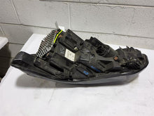 Load image into Gallery viewer, HEADLIGHT LAMP ASSEMBLY Jeep Cherokee 2019 19 2020 20 Right - MM2670733
