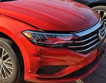 Load image into Gallery viewer, HEADLIGHT LAMP ASSEMBLY Volkswagen Jetta 2019 19 2020 20 Right - MM2680217

