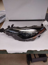 Load image into Gallery viewer, HEADLIGHT LAMP ASSEMBLY - MM2683749
