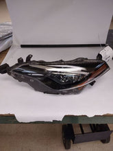 Load image into Gallery viewer, HEADLIGHT LAMP ASSEMBLY - MM2683749
