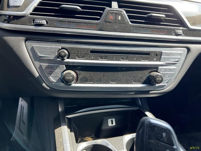 Radio  BMW 750I 2017 - MM2703100