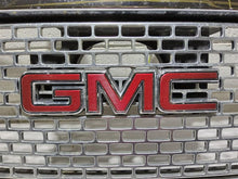 Load image into Gallery viewer, Grille  SIERRA DENALI 2500 2017 - MM2704519
