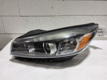 Load image into Gallery viewer, HEADLIGHT LAMP ASSEMBLY Kia Sorento 2016 16 2017 17 Left - MM2710497
